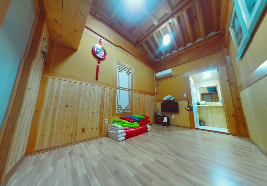 Hanok Guesthouse Jangsoo Jeonju Habitación foto